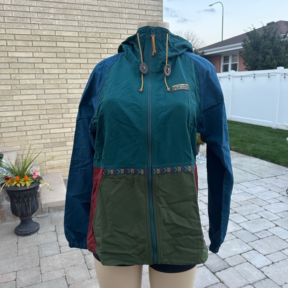 LL Bean Women's Mountain Classic Jacket, Multi-Color size M. New - Picture 5 of 11